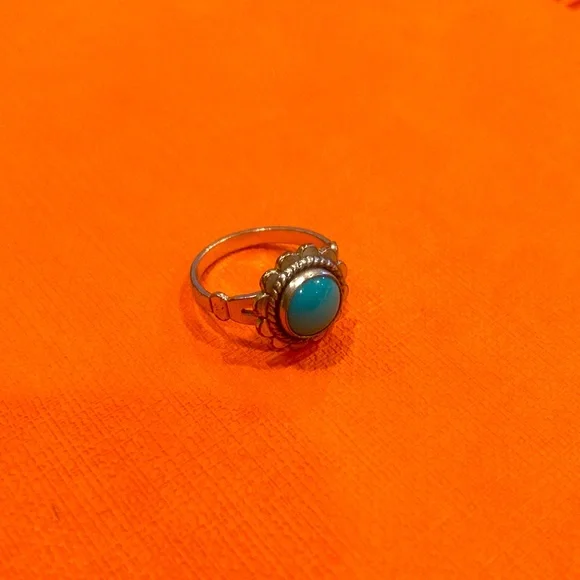 Sterling Silver Turquoise Flower Ring - Picture 3 of 6